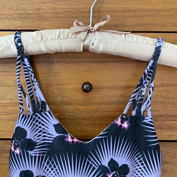 *Rare* NWOT ACACIA Swimwear Modern Pacific Capetown Onepiece - Medium - Picture 3 of 9